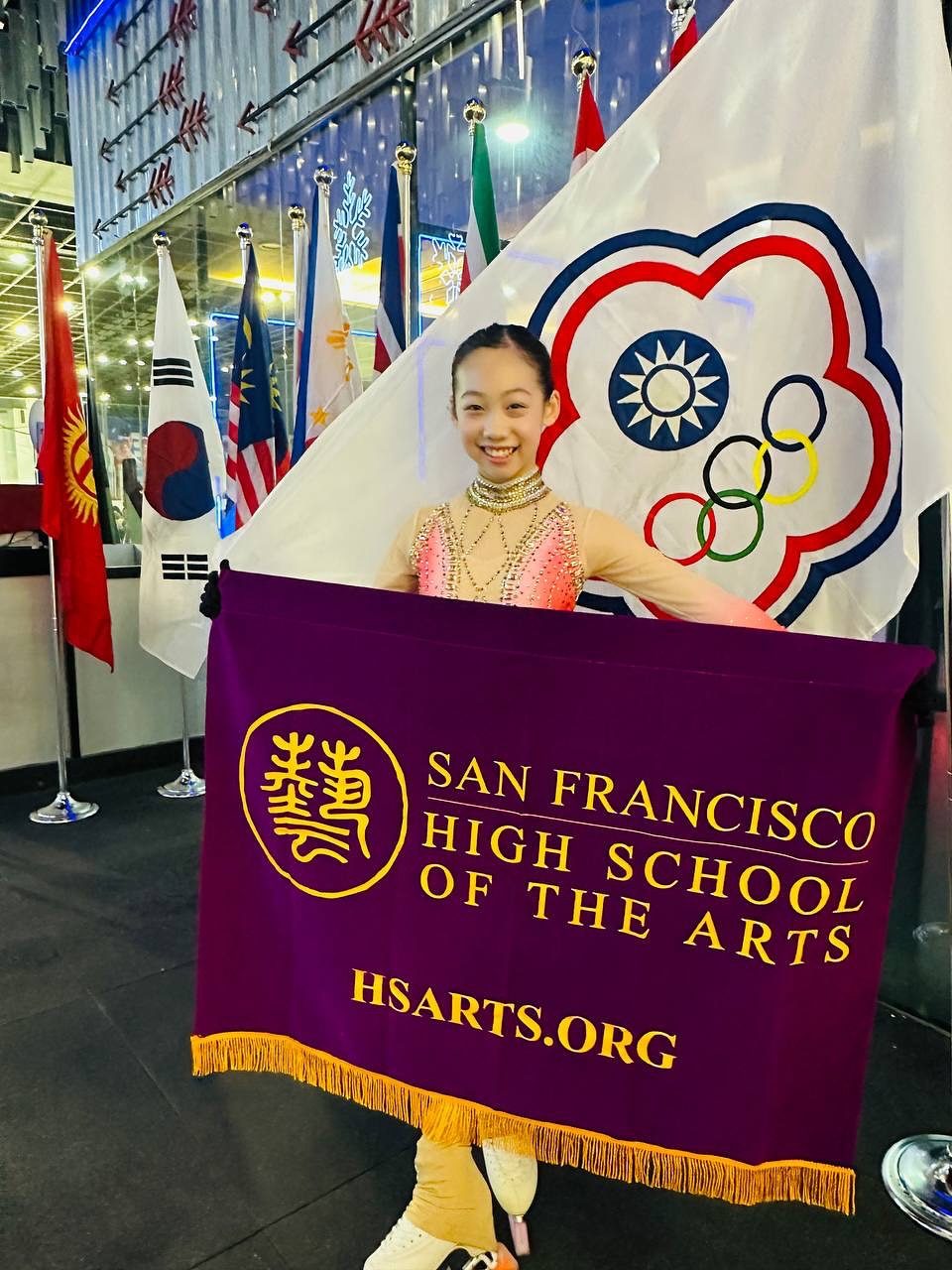 Instagram post from hsartssf. This post is in position 0.